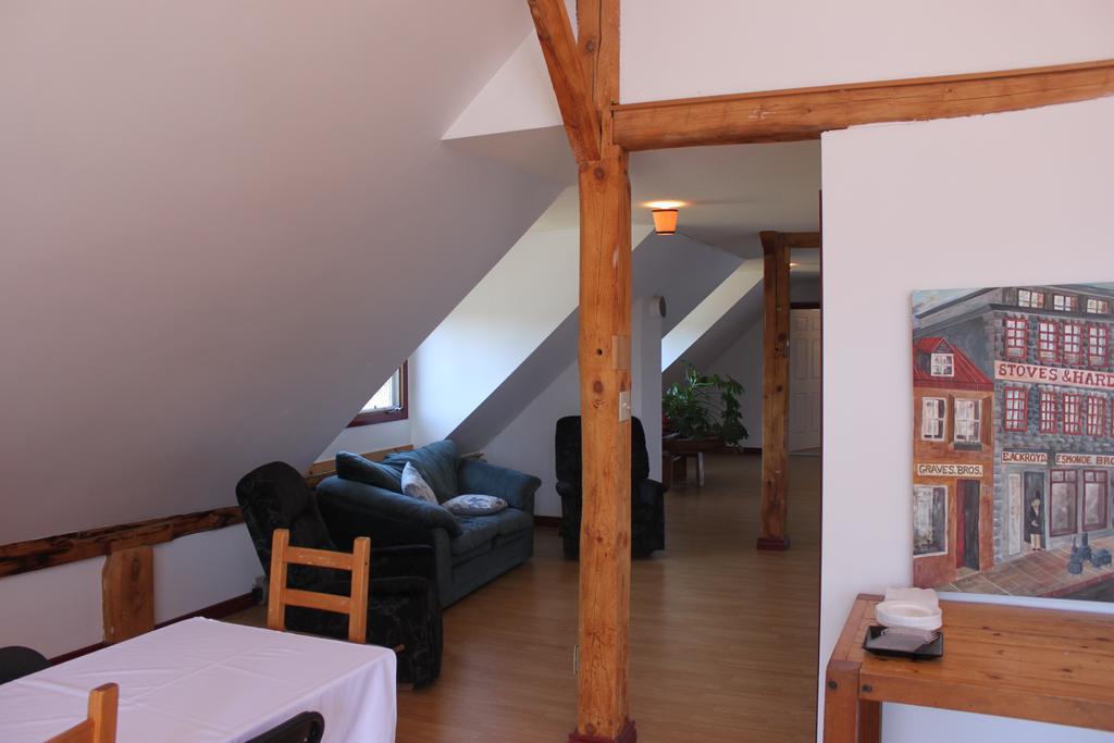La Grange Country Inn Wakefield Dış mekan fotoğraf