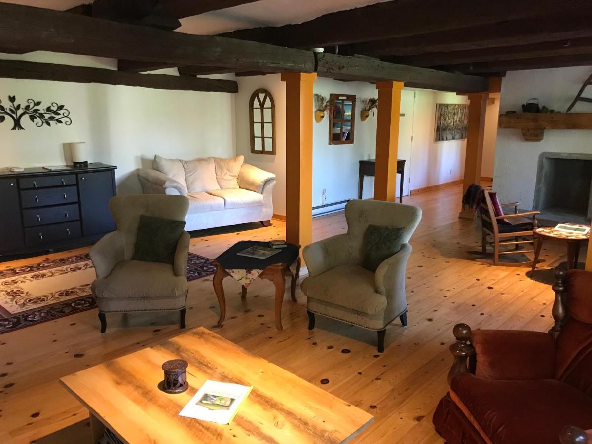 La Grange Country Inn Wakefield Dış mekan fotoğraf